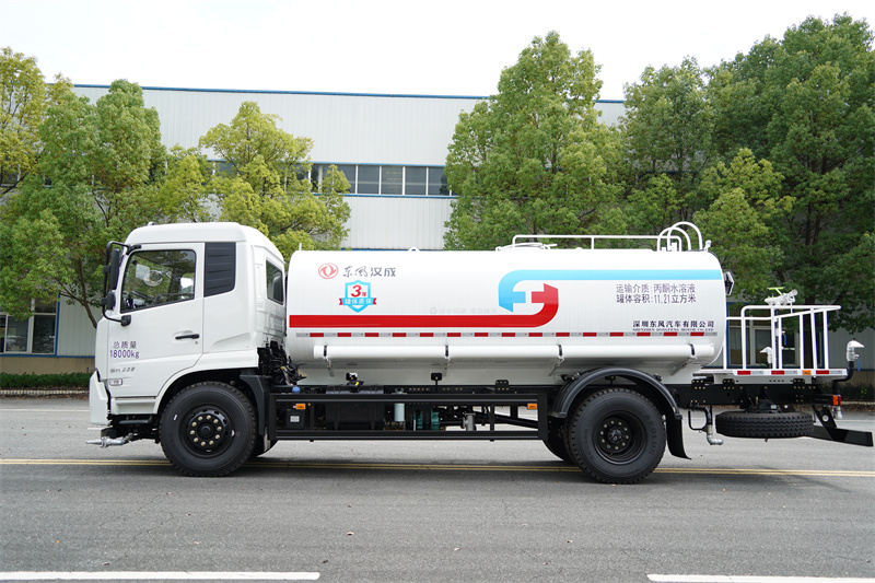 東風(fēng)天錦VR灑水車 15方（燃油車） EQ5183GPSSDF6
