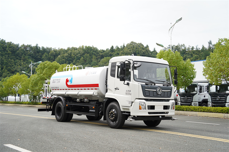 東風(fēng)天錦VR灑水車 15方（燃油車） EQ5183GPSSDF6